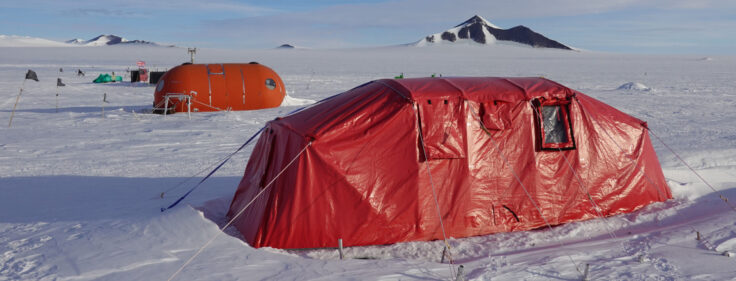 Sky Blu - accommodation tent and melon hut