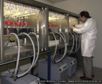 The Microtron is an experiment designed to predict the effects of climate warming on feeding rates in Antarctic microbial food webs. It uses thermostatically controlled chillers to pump coolant fluid through a series of water baths which are held at different temperatures. It also allows ultraviolet radiation to be controlled, to predict the effects of the 'ozone hole' on microbial food webs. Microcosms (i.e. glass jars) contain mixtures of different bacteria and protozoa (unicellular animals)