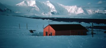 Damoy air facility, 1976-7. (Photographer: Michael Landy; Archives ref: AD6/19/3/C/DAMOY1)