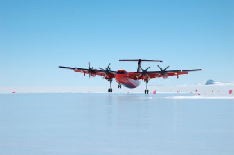 A airplane that is flying in the air.