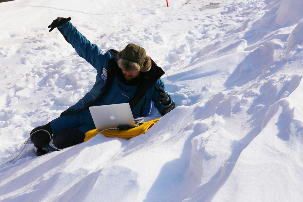 Digital Explorer's Jamie Buchanan-Dunlop delivers a Skype lesson on the Arctic ice in 2014 (Photo: Digital Explorer)