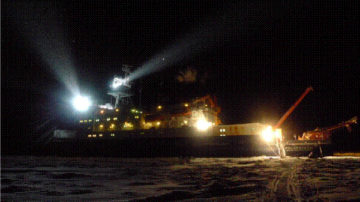 The Polarstern taking measurements in the Weddell Sea
