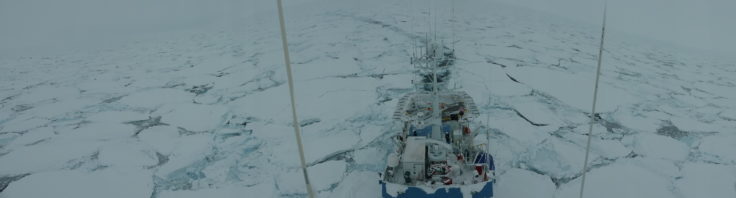 The grip of of the pack ice loosens  -  the RV Lance uses any open lead to get closer to the ice margin (Markus Frey)