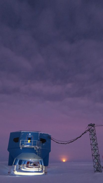 Low moon behind Halley