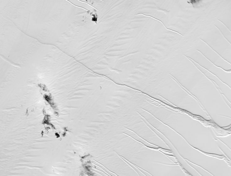 Crack in Larsen C ice shelf 2017