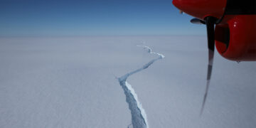 Rift in the Brunt Ice Shelf