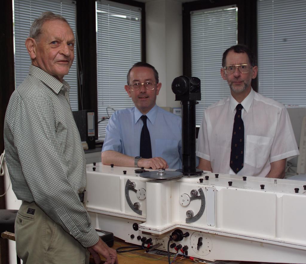 Joe Farman, Brian Gardiner and Jon Shanklin with a Dobson ozone spectrophotometer, used to determine stratospheric ozone concentrations. (Photo: British Antarctic Survey)