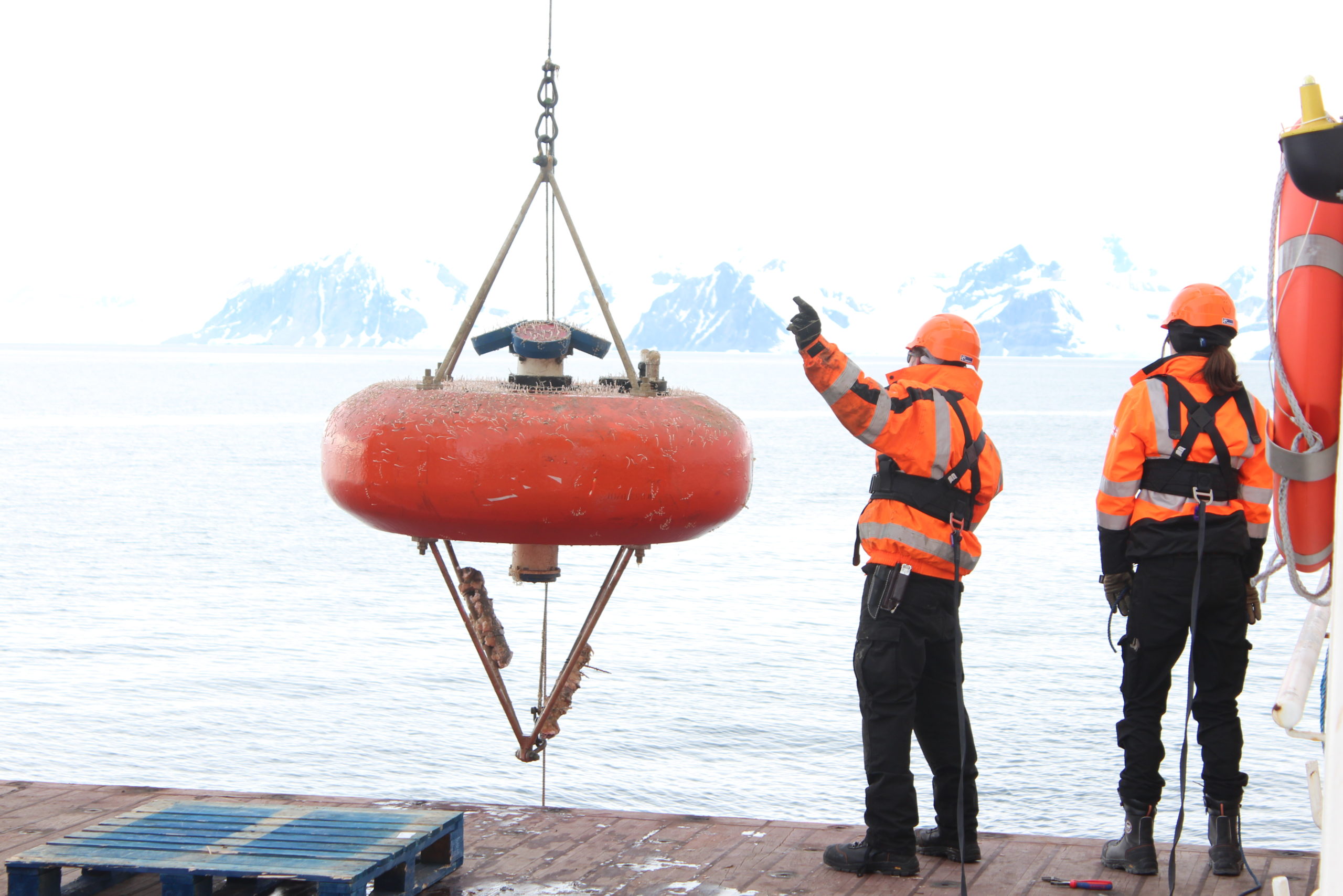 The team retrieve a scientific mooring from the RRS Sir David Attenborough