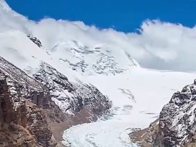 A snow covered mountain