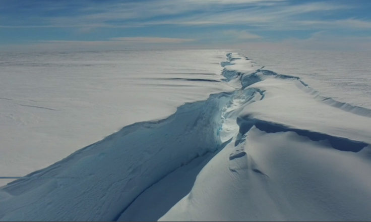 A view of a snow covered mountain