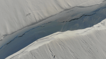 A snow covered mountain